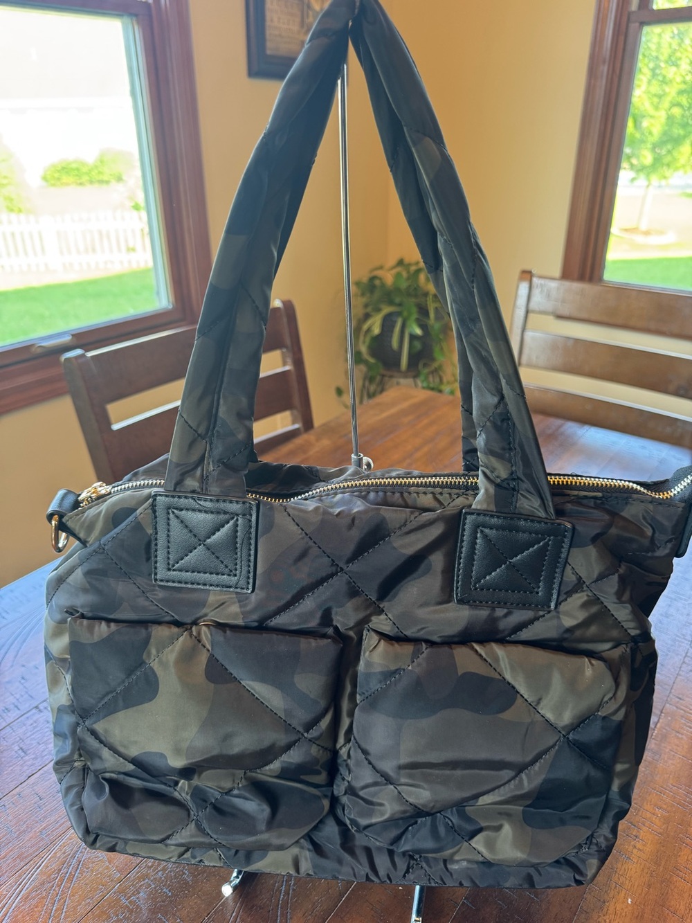 Quilted Camo Tote Bag - Black/Olive